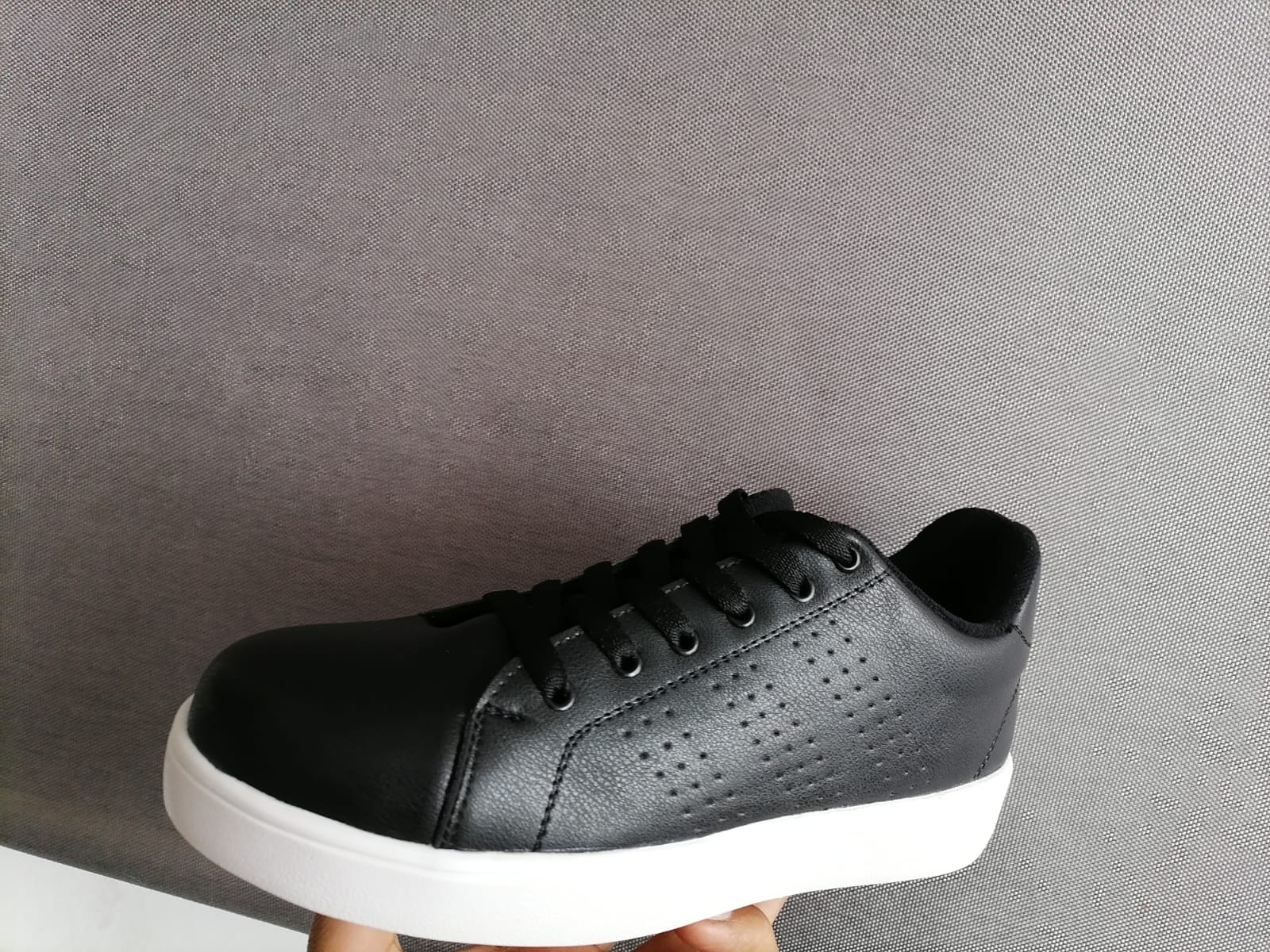 Zapatilla Runner Street modelo 2, color blanco, dama