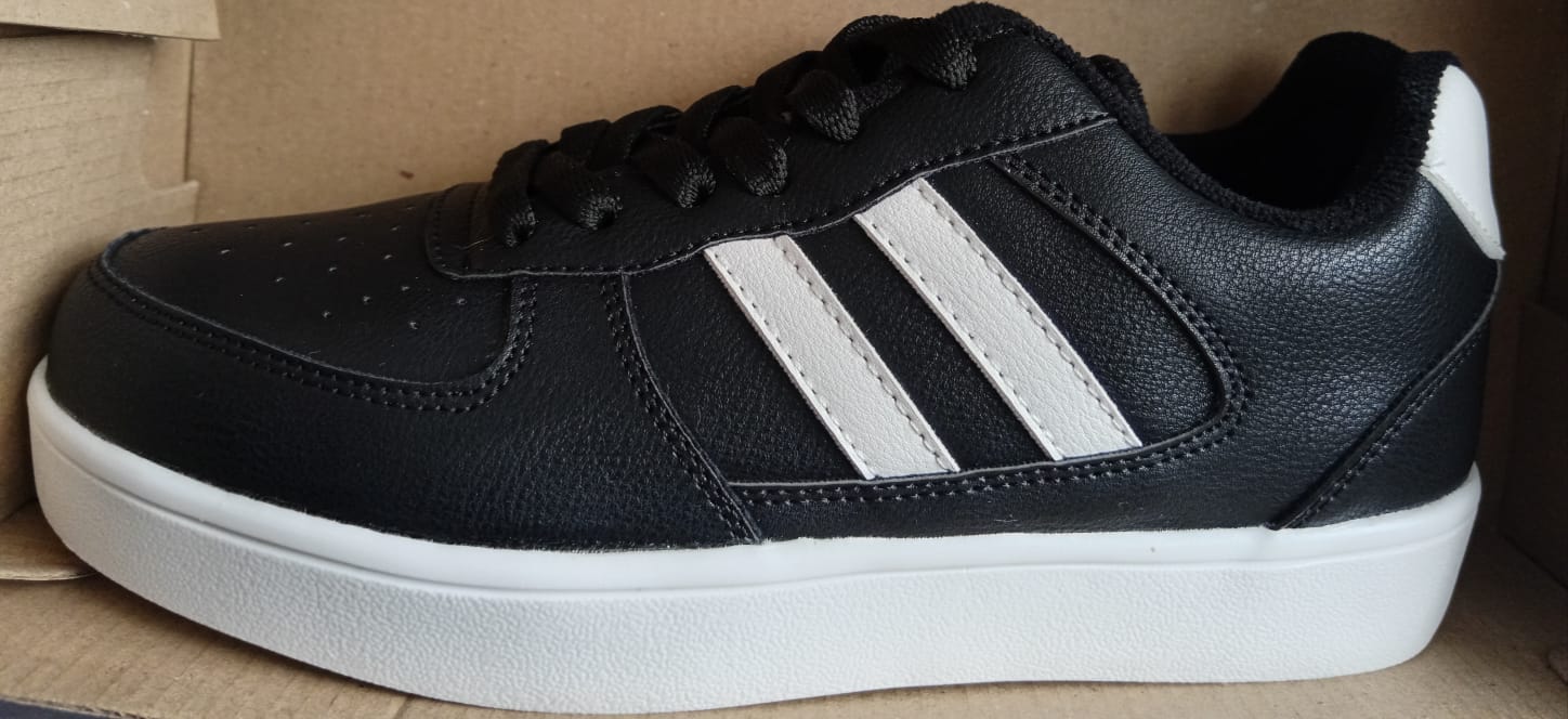 Zapatilla Runner Street modelo 2, color blanco, dama