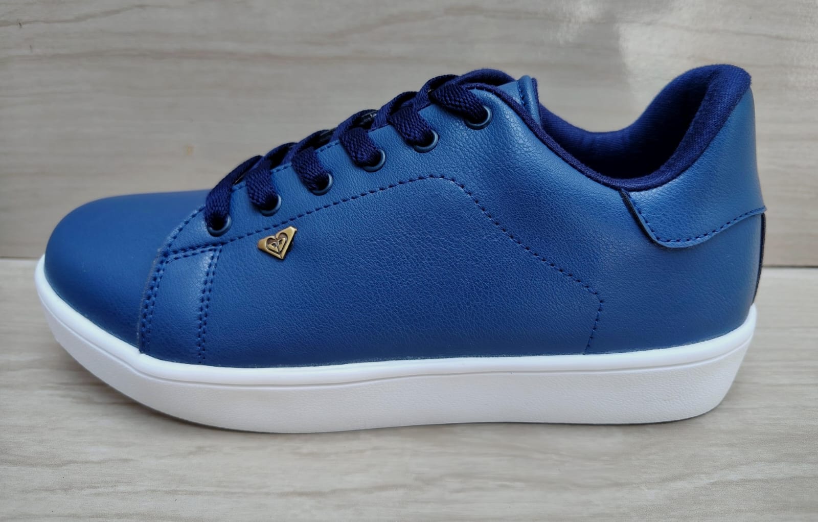 Zapatilla Runner Street modelo 2, color blanco, dama