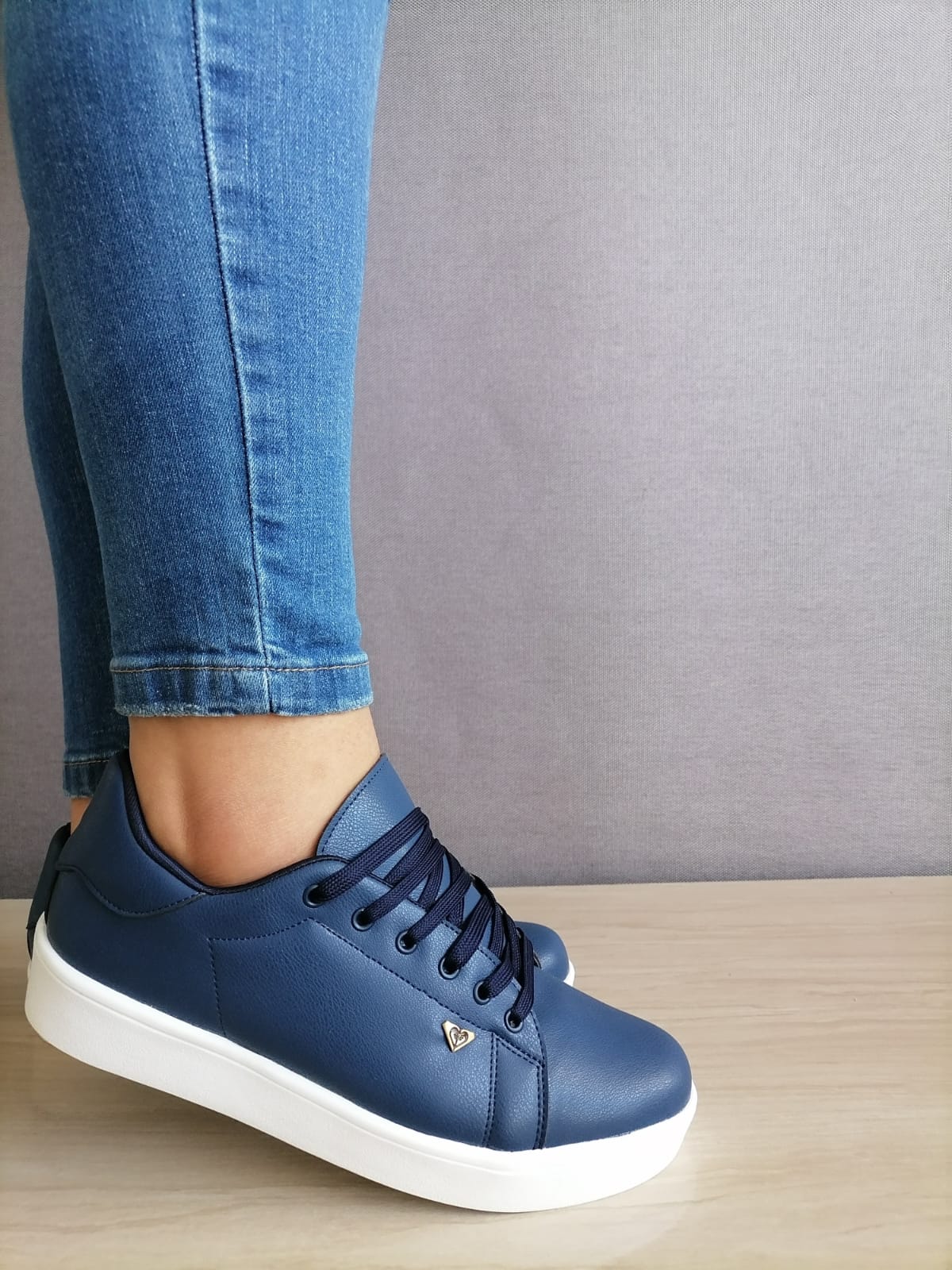 Zapatilla Runner Street modelo 3, color negro, dama